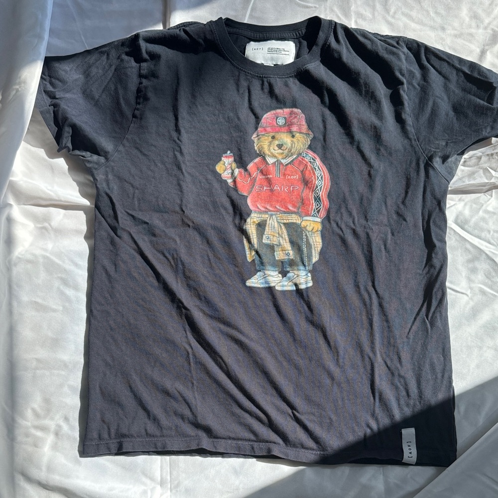 AOF Navy Bear Graphic T-Shirt Men’s Size M